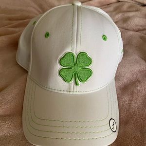 Black clover trucker hat - NWT